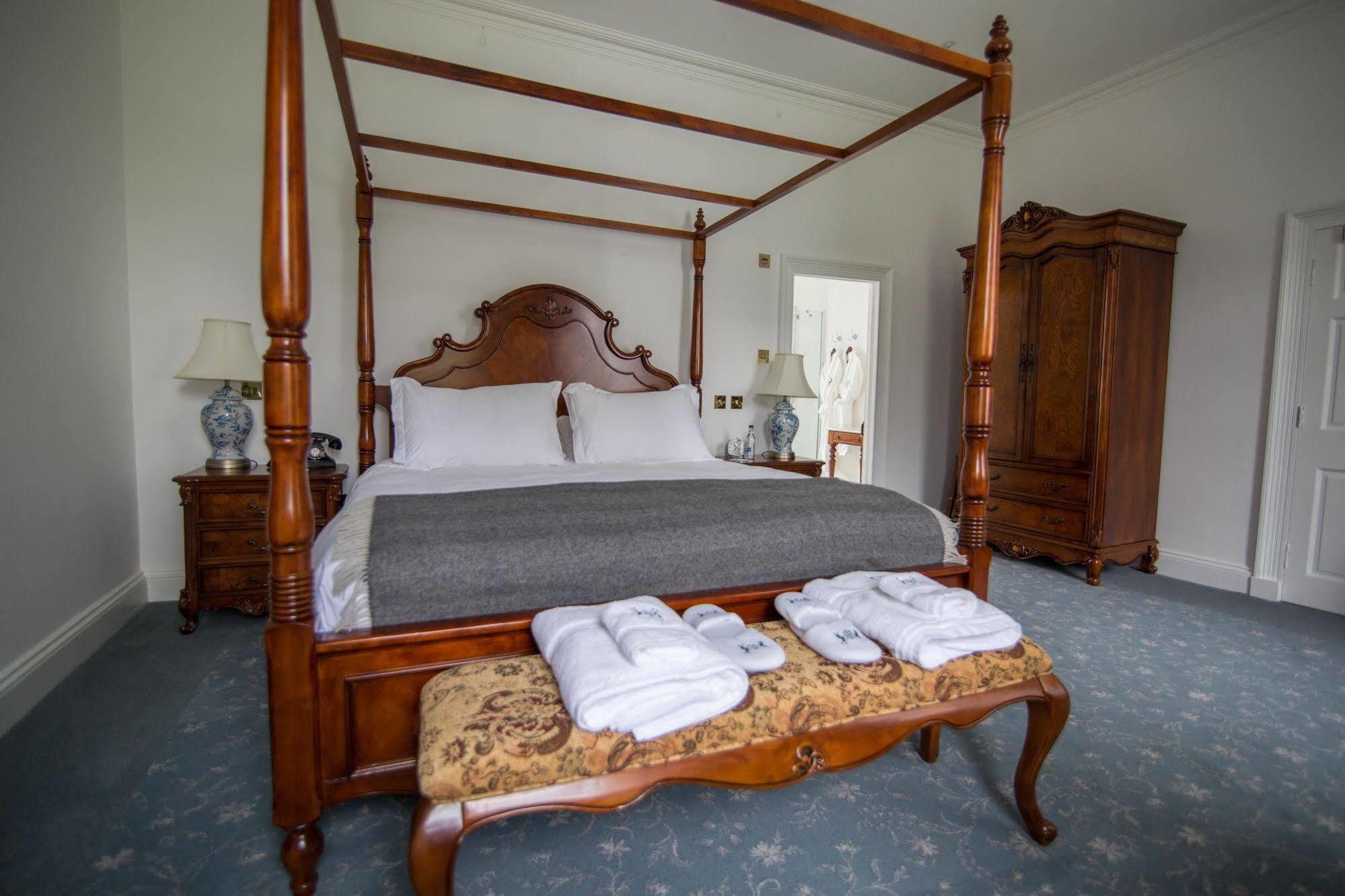 Islay House Hotel Bridgend  Buitenkant foto